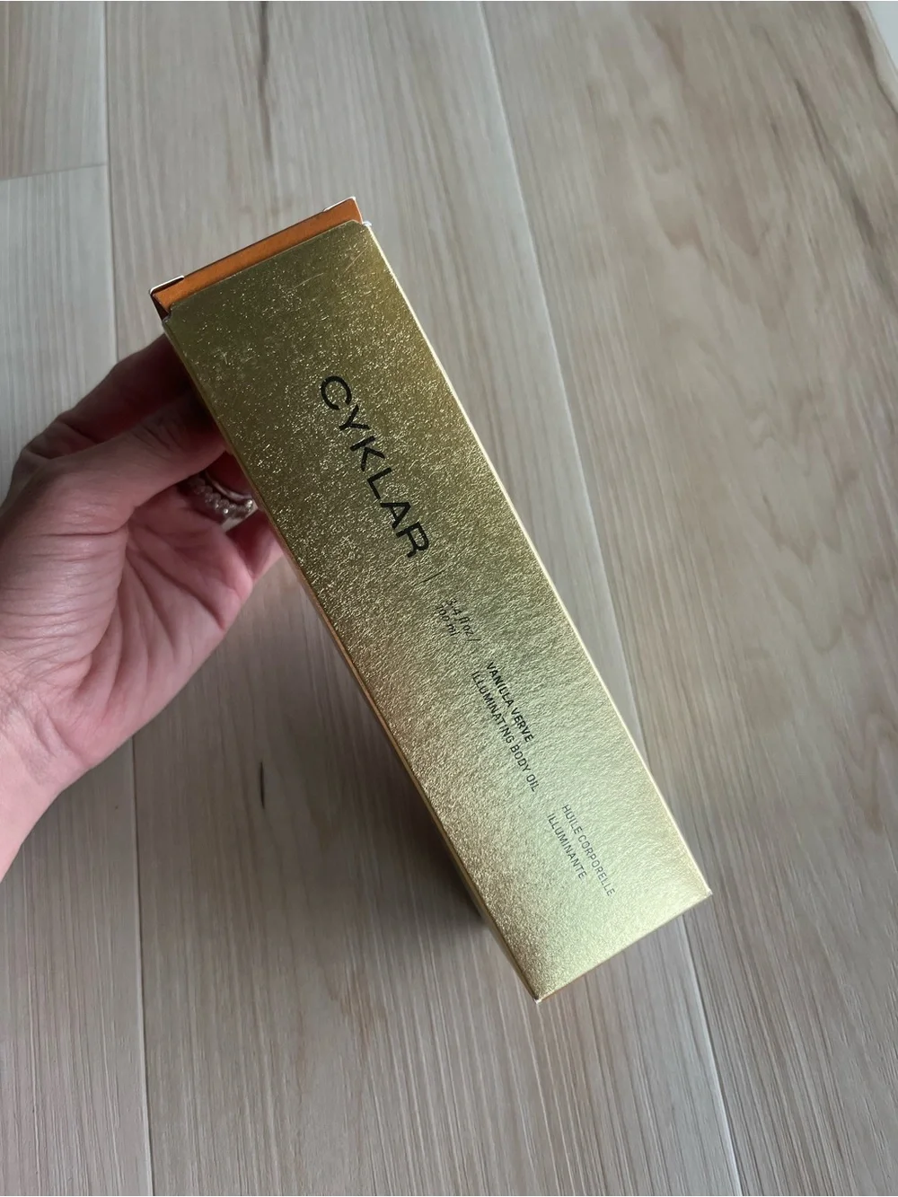 Cyklar vanilla verve illuminating body oil